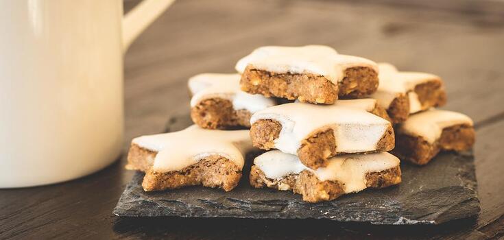 Homemade shortbread cookies in 20 minutes: butter and egg dough recipe