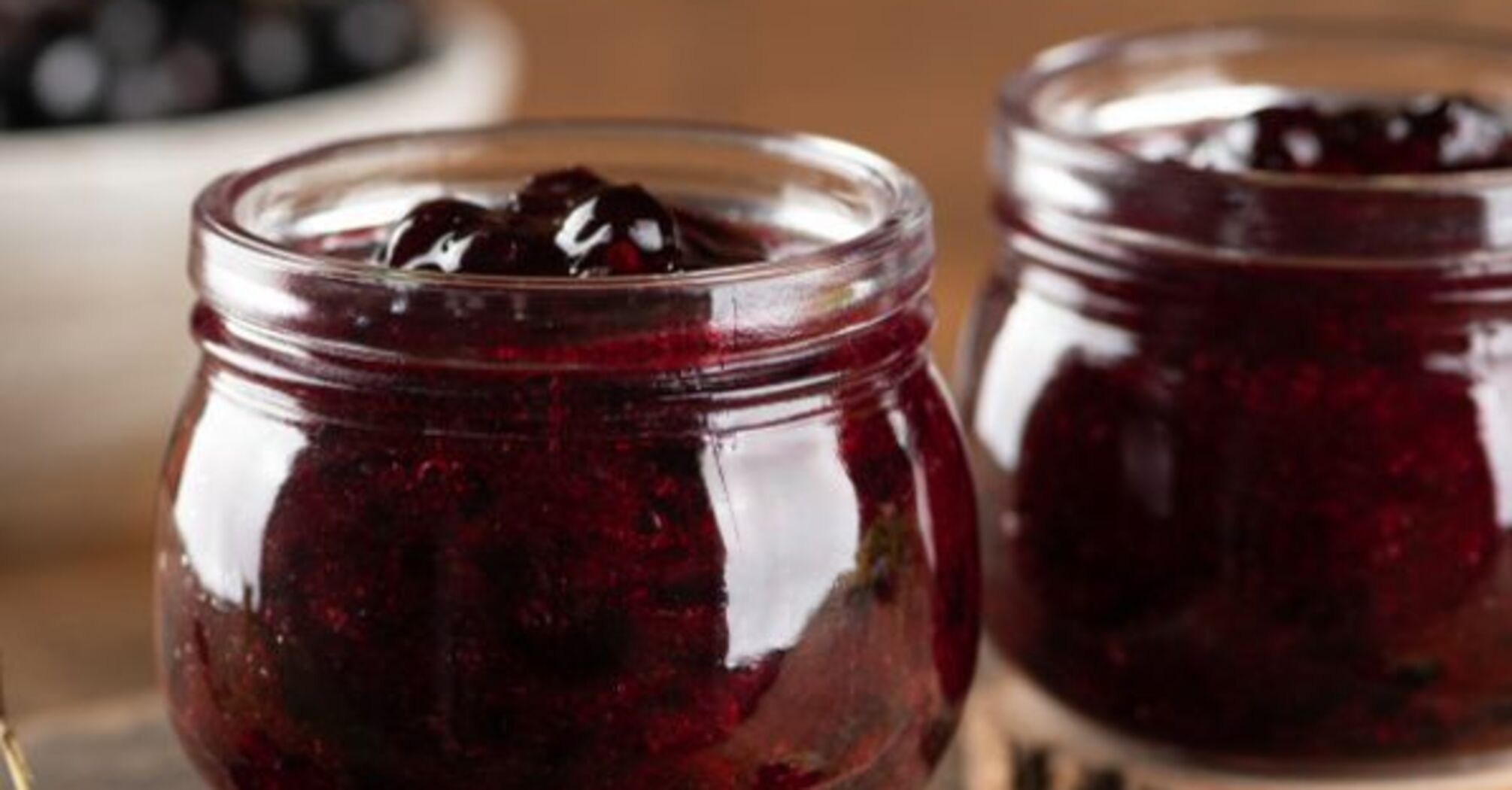 Healthy currant and raspberry jam: how to combine berries correctly