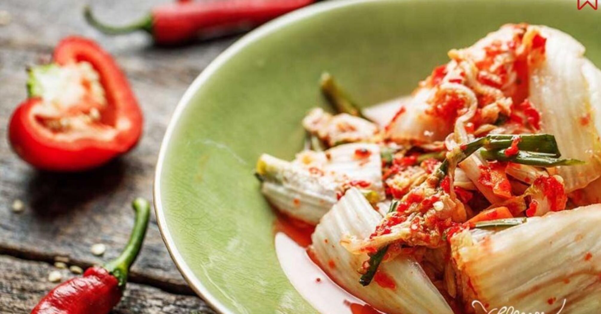 Pickled Korean cabbage kimchi: recipe for a spicy and savory appetizer