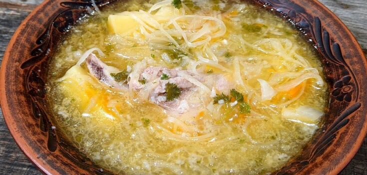 How to cook delicious and rich cabbage soup: recipe with sauerkraut