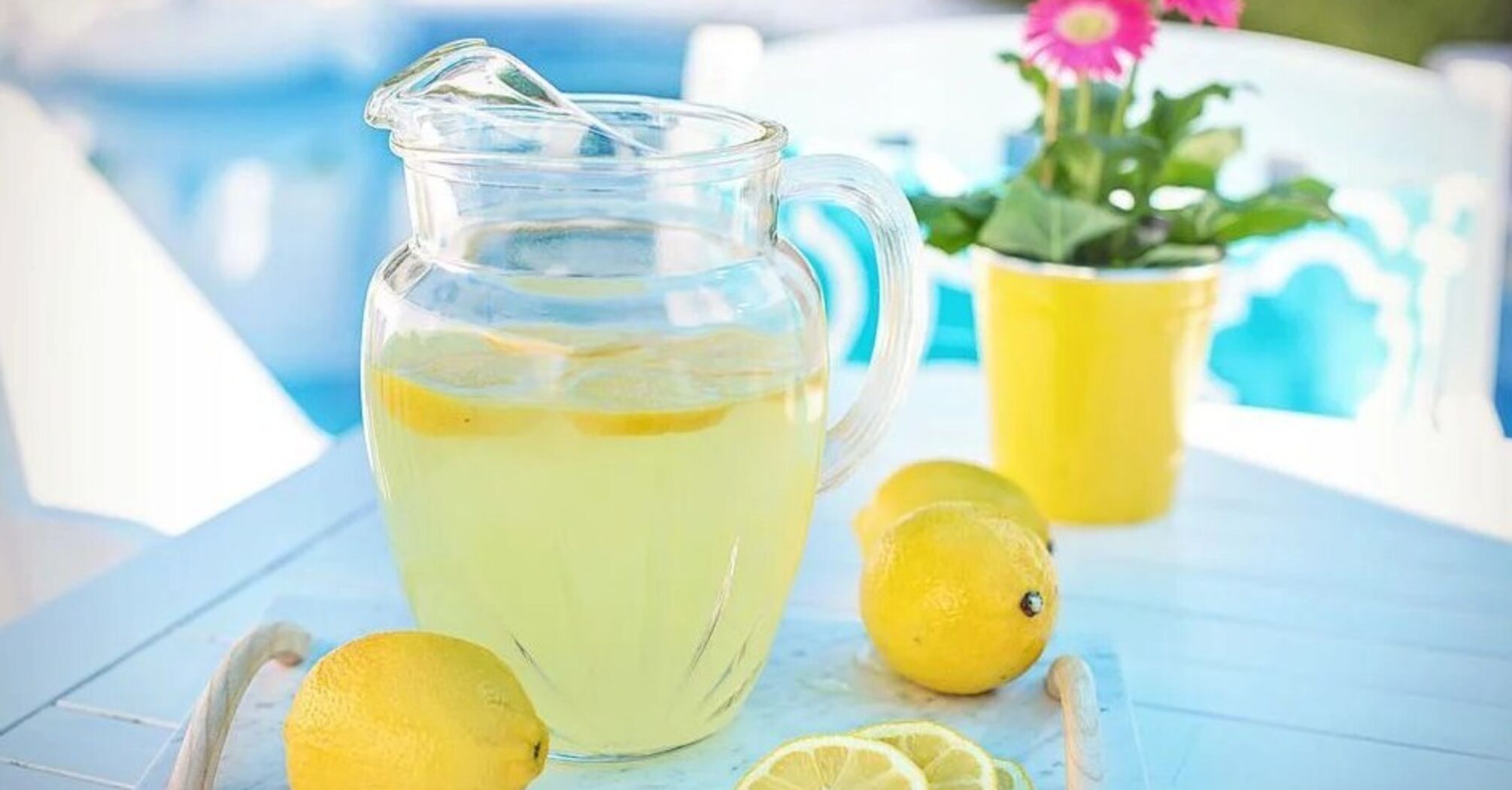 Jak zrobić orzeźwiającą lemoniadę w 15 minut w domu: przepis
