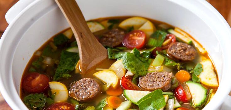 Simple and quick soup with smoked sausage: recipe for a hearty lunch