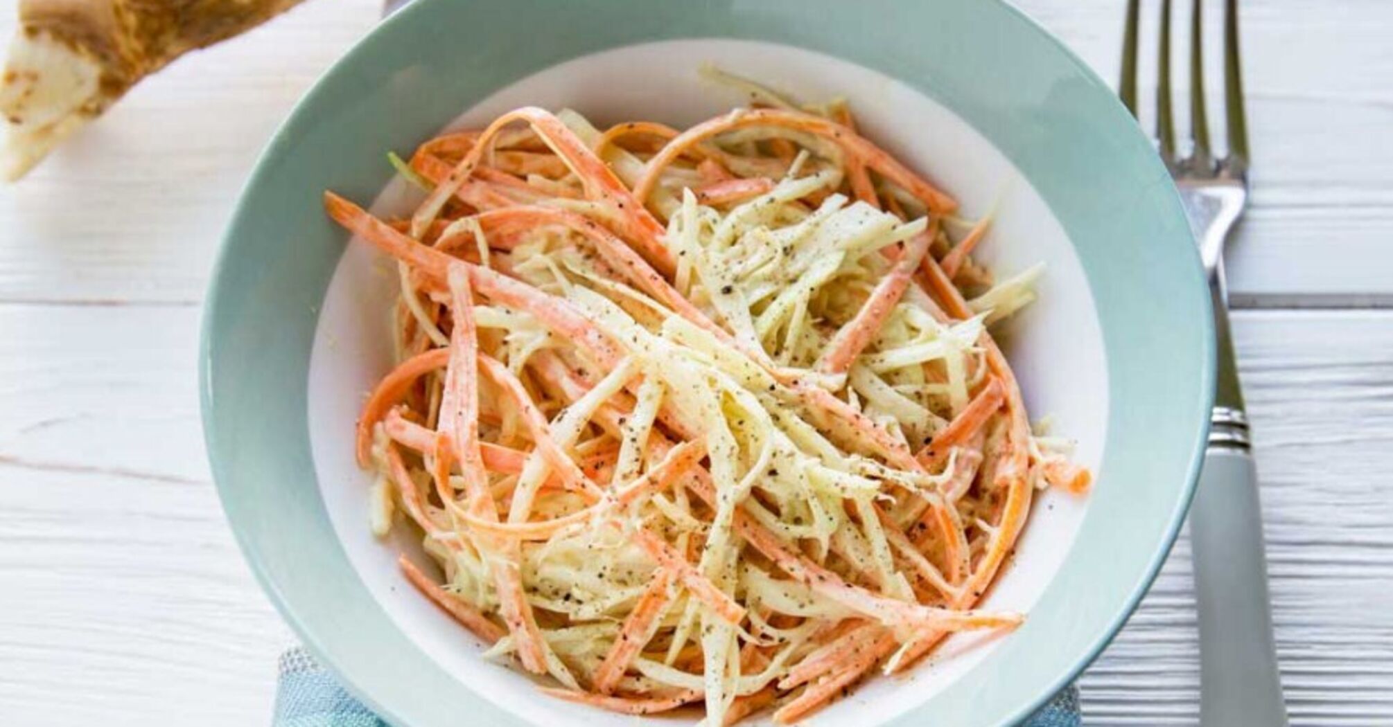Budget coleslaw salad in 5 minutes: with cabbage and carrots