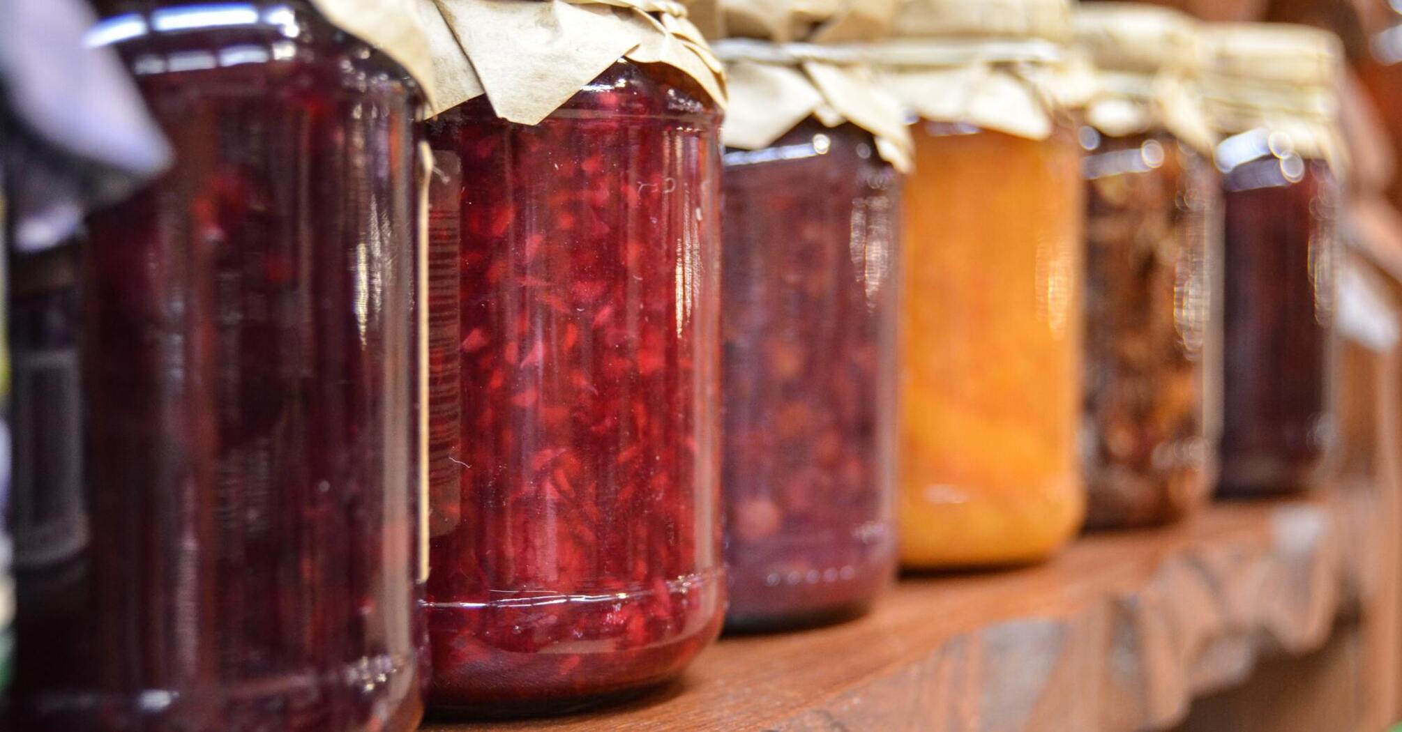 How to sterilize many jars at once: a simple life hack