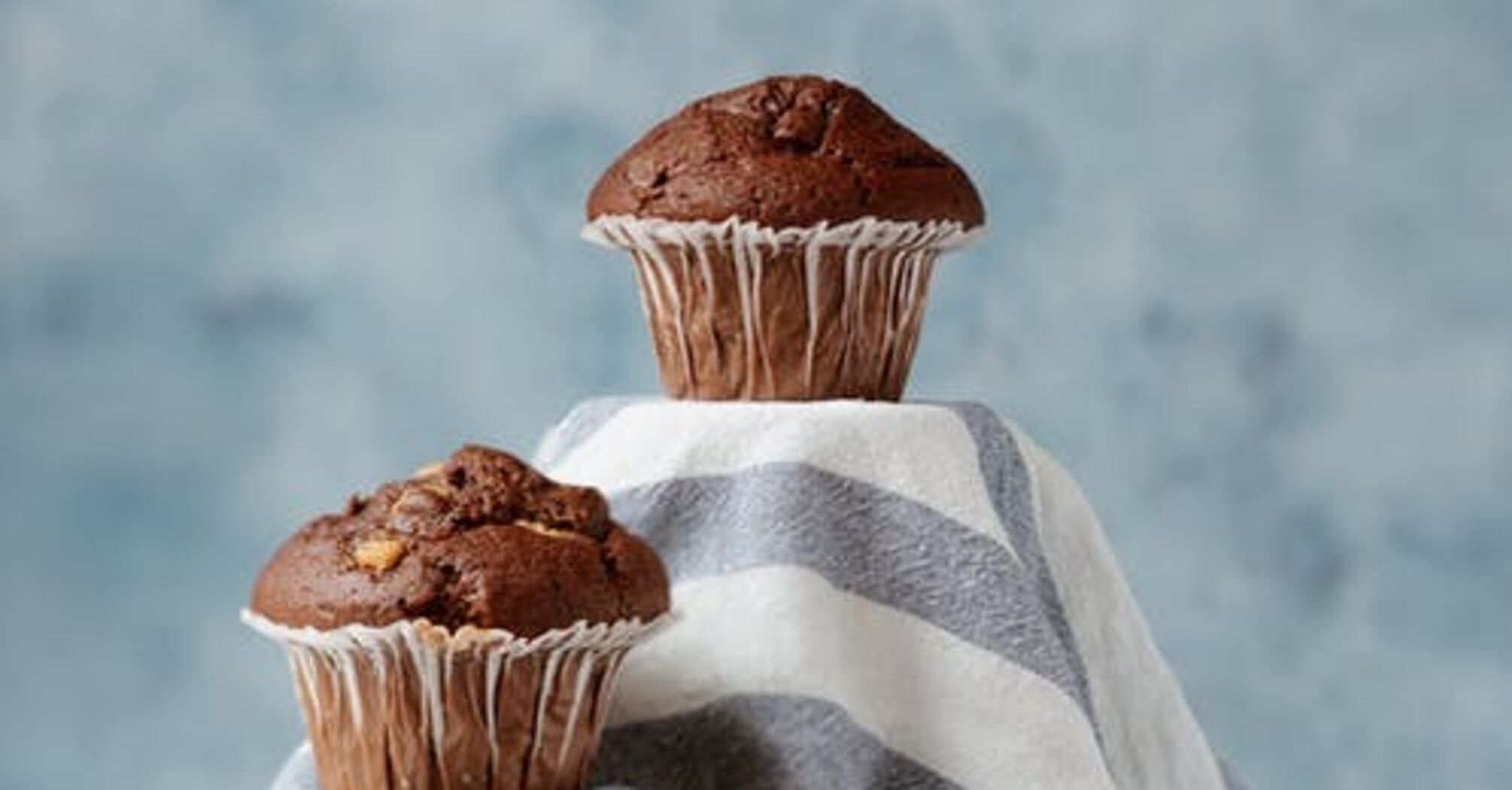 How to make muffins in a slow cooker: a simple dessert idea