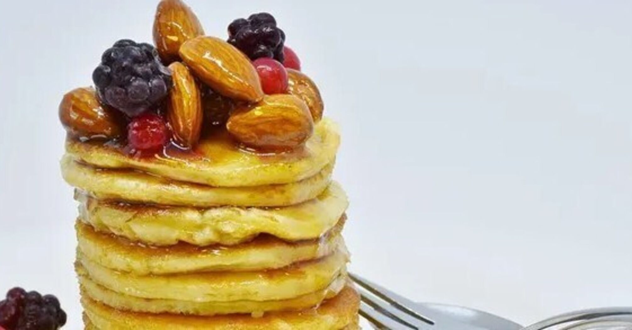 Pancakes that always turn out fluffy: what to cook with