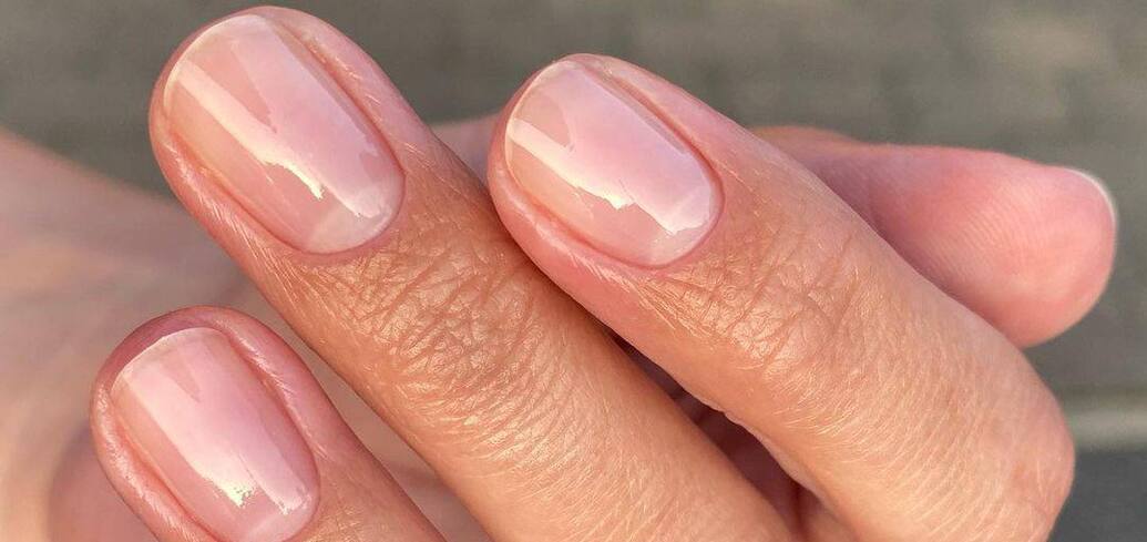 Czym są 'lakiery do paznokci' i dlaczego ten manicure nazywany jest perfekcyjnym?