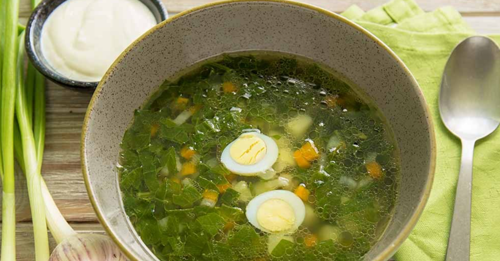 How to cook green borscht with sorrel: a simple recipe