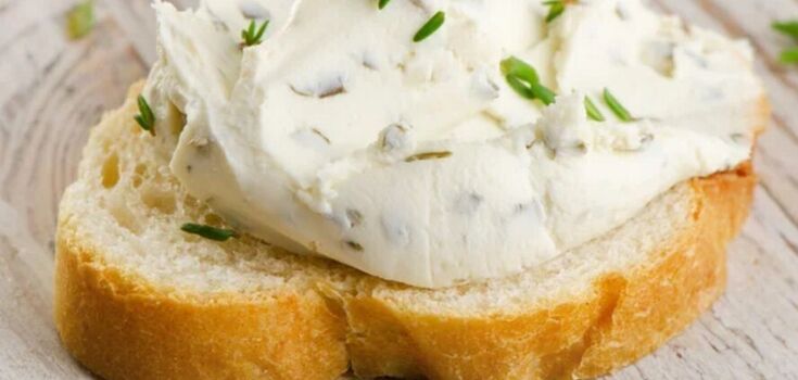 For sandwiches, salads and casseroles: what to make homemade processed cheese from