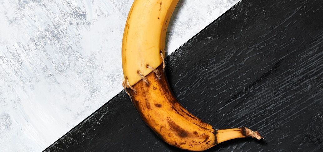 What to do with bananas that start to turn black: here are three effective ways