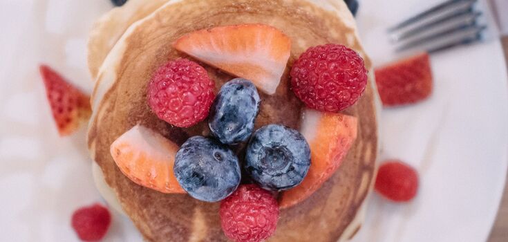 Lush pancakes on kefir