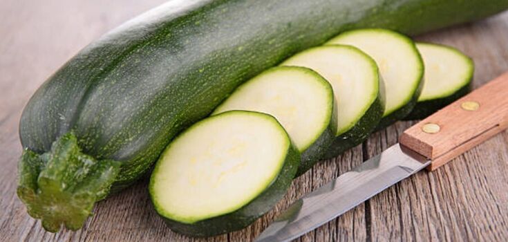 Zucchini in tomato sauce for the winter: sweet and savory at the same time