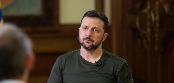 Zelenskyy urges Asian countries to take part in bringing a just peace for Ukraine closer at a plenary session in Singapore. Video