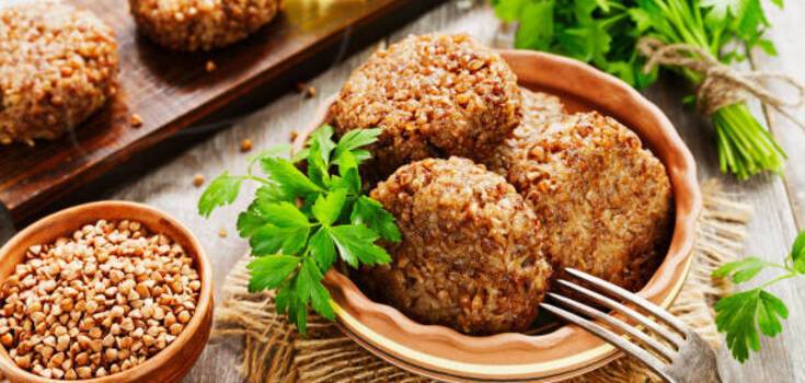 No one wants to eat yesterday's buckwheat! What to cook with leftover porridge