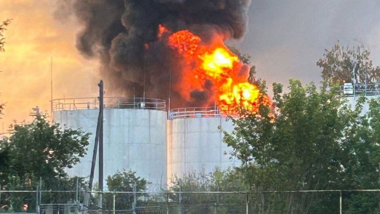 Drones attacked an oil depot in the Tambov region, causing a fire. Photos and video
