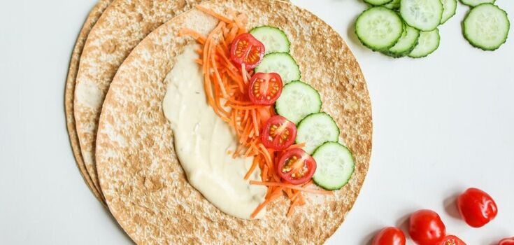 How to make delicious cheese rolls in 10 minutes: a budget pita bread dish