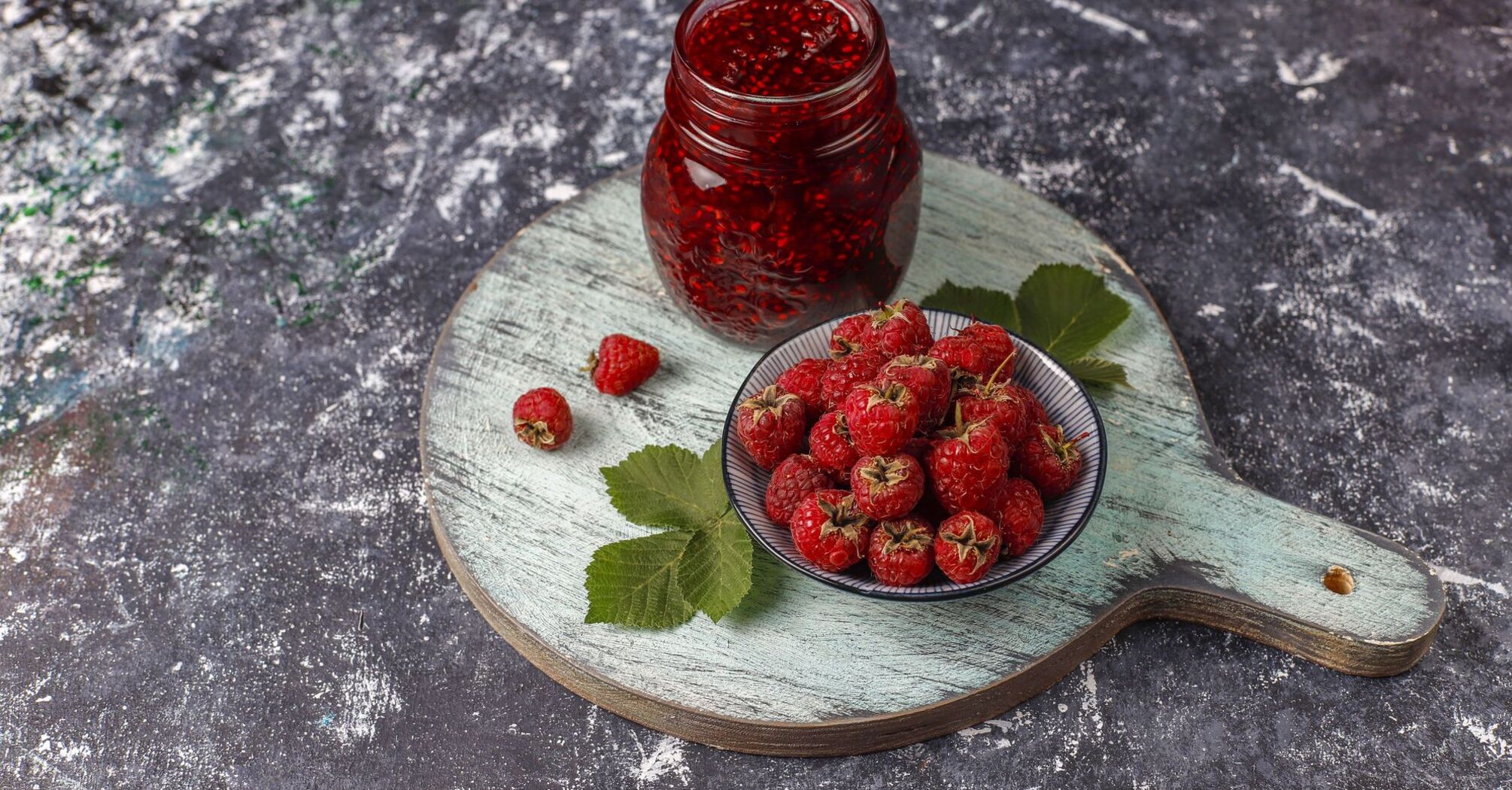 Strawberry jam: how to make it thick and healthy