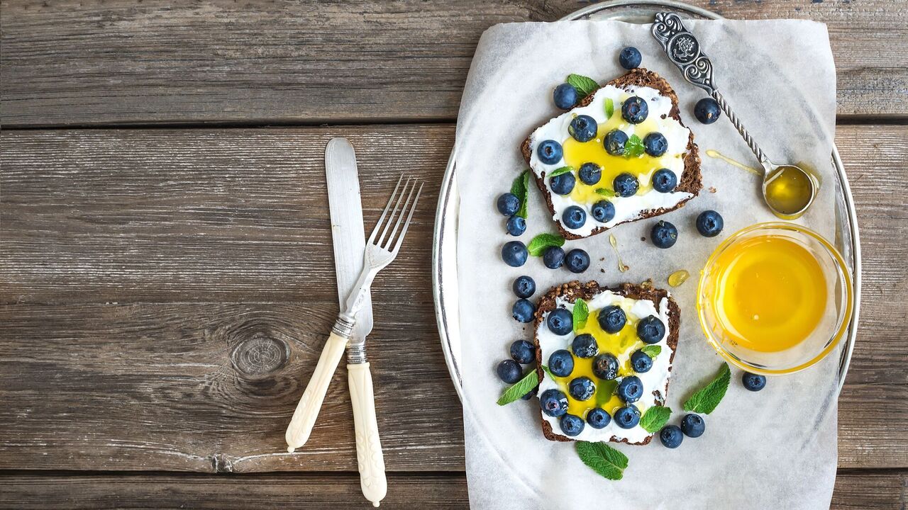 Healthy toast in 5 minutes: 3 delicious recipes