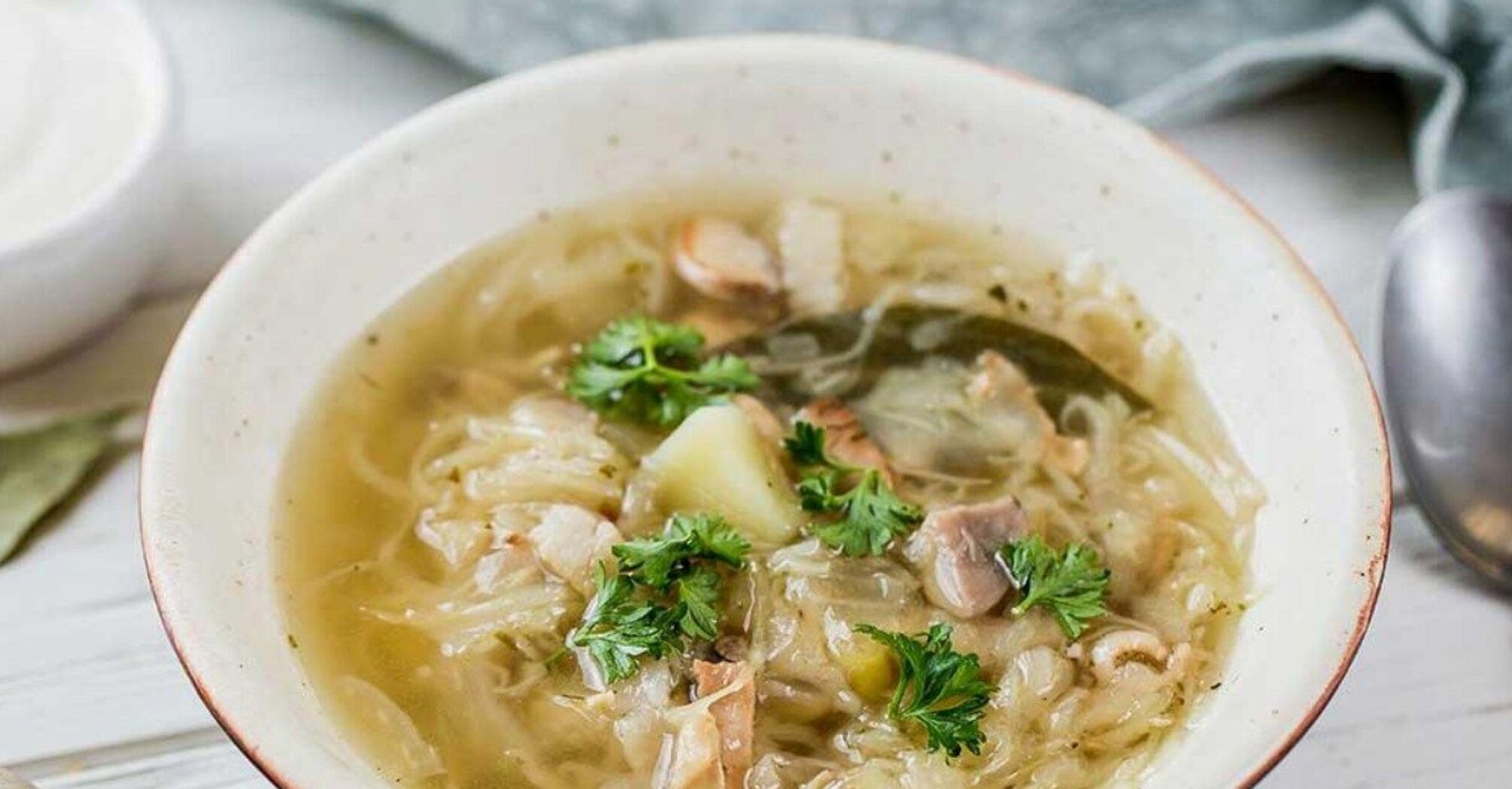 How to cook delicious cabbage soup with dried mushrooms: can be eaten in Lent