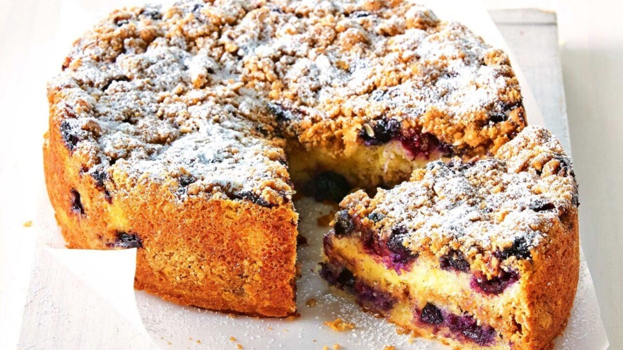 How to cook tender and juicy crumble: an alternative to grated pie