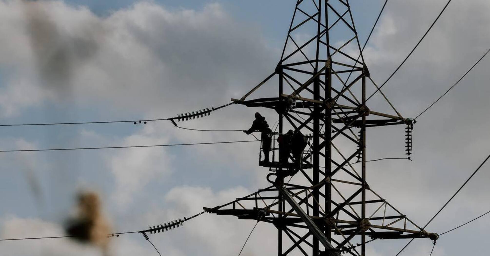 How much power generation has Ukraine lost