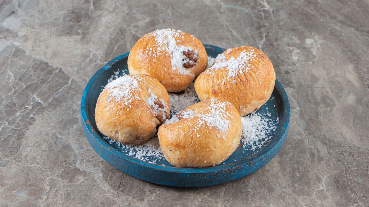 Mini cottage cheese donuts: how to cook your favorite childhood dish quickly