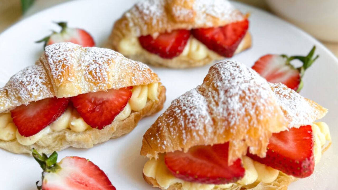 Basic strawberry puffs for tea: no need to knead the dough