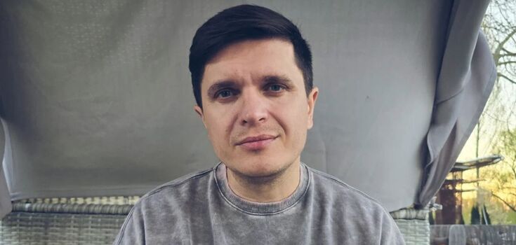 About 5 thousand dollars. Anatolii Anatolich with a smile on his face admitted how much money he and his family need to live in Kyiv