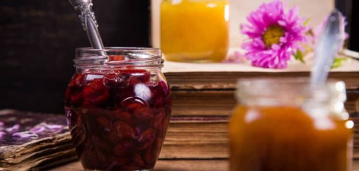 How to make delicious cherry jam