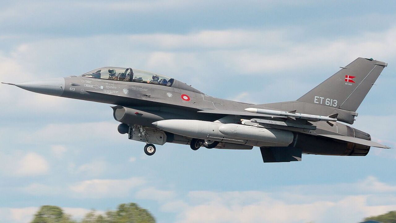 Denmark will stop training Ukrainian pilots on F-16: the reason is given
