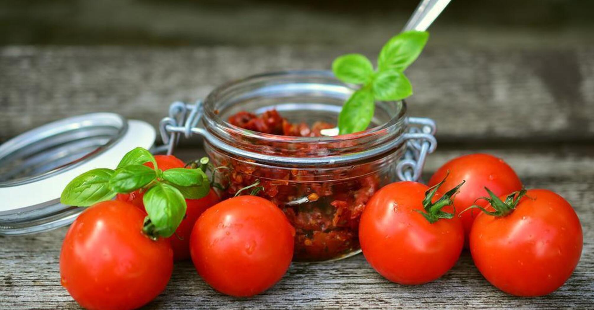 How to make tomato butter: recipe for a delicious savory snack