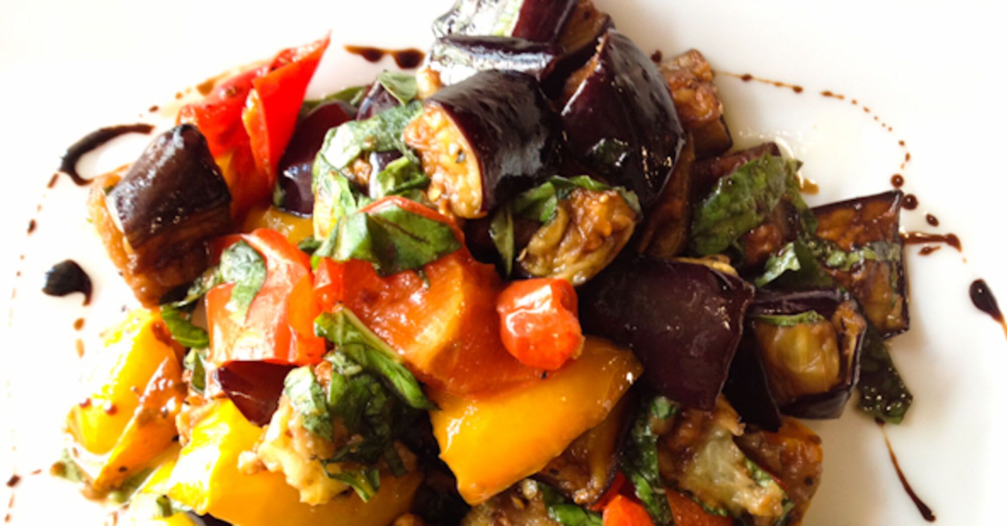 What delicious salad to prepare with fried eggplant: recipe for an easy seasonal appetizer