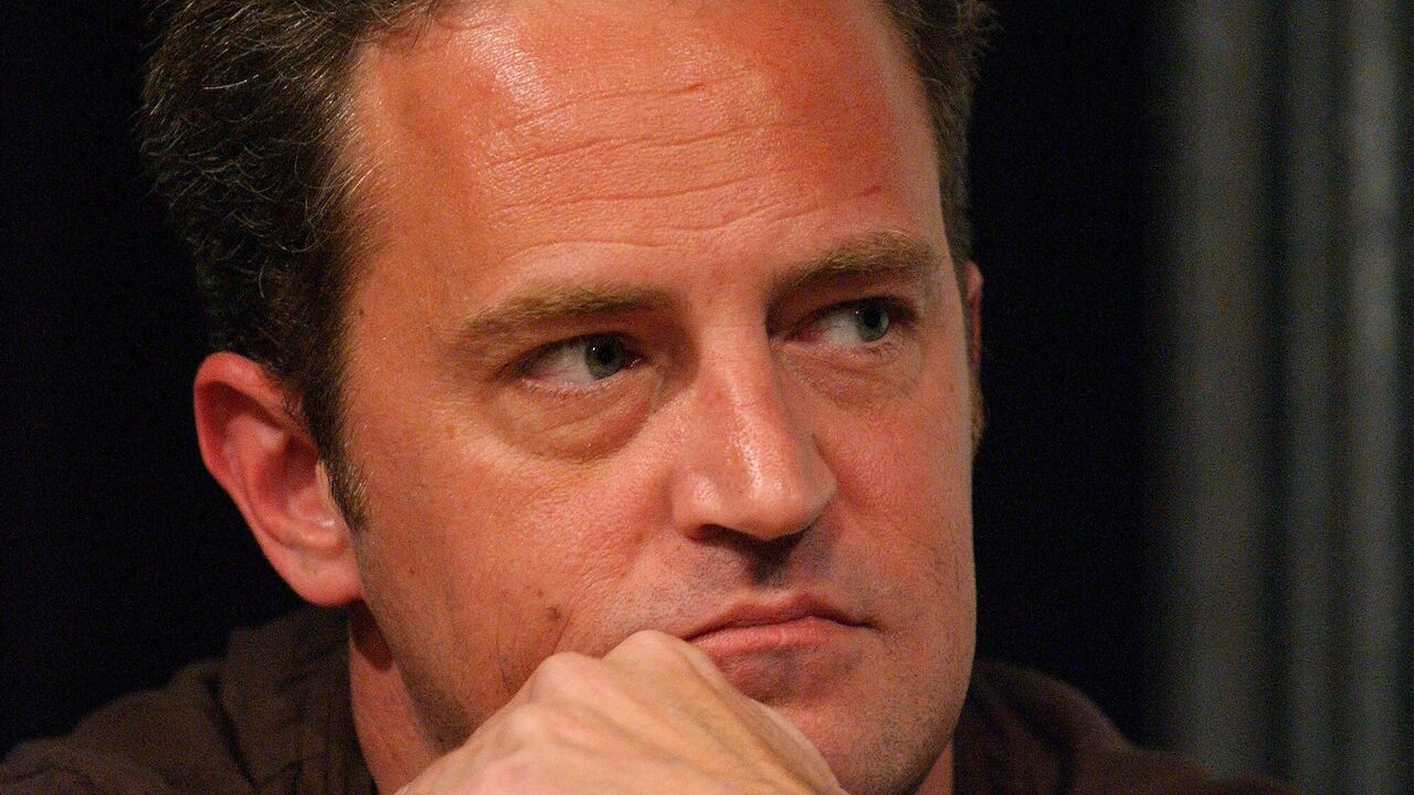 Osobom zaangażowanym w sprawę zostaną postawione zarzuty. Pojawiły się nowe szczegóły dotyczące śmierci Matthew Perry'ego