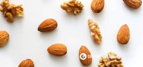 Orzechy włoskie i migdały pomagają obniżyć poziom złego cholesterolu