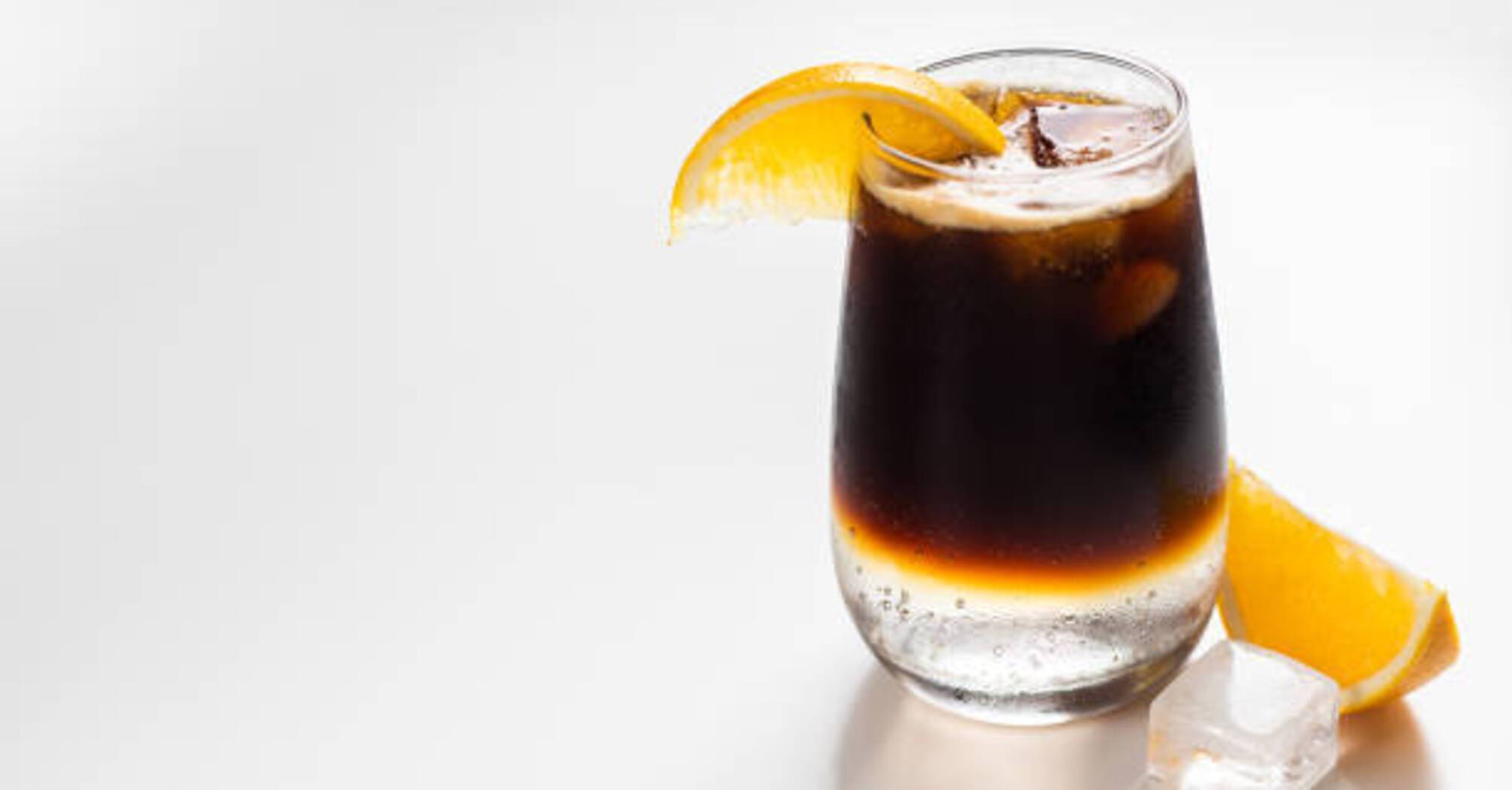 Espresso tonic with lemon: how to make a popular refreshing drink at home