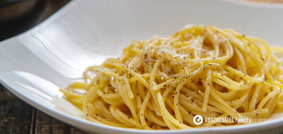 Nieświeży makaron może prowadzić do zatrucia pokarmowego