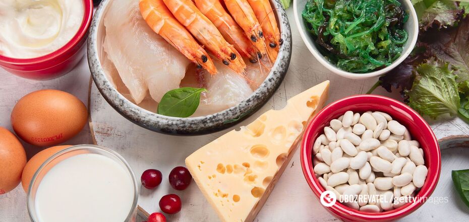 Foods containing iodine are essential for the synthesis of thyroid hormones