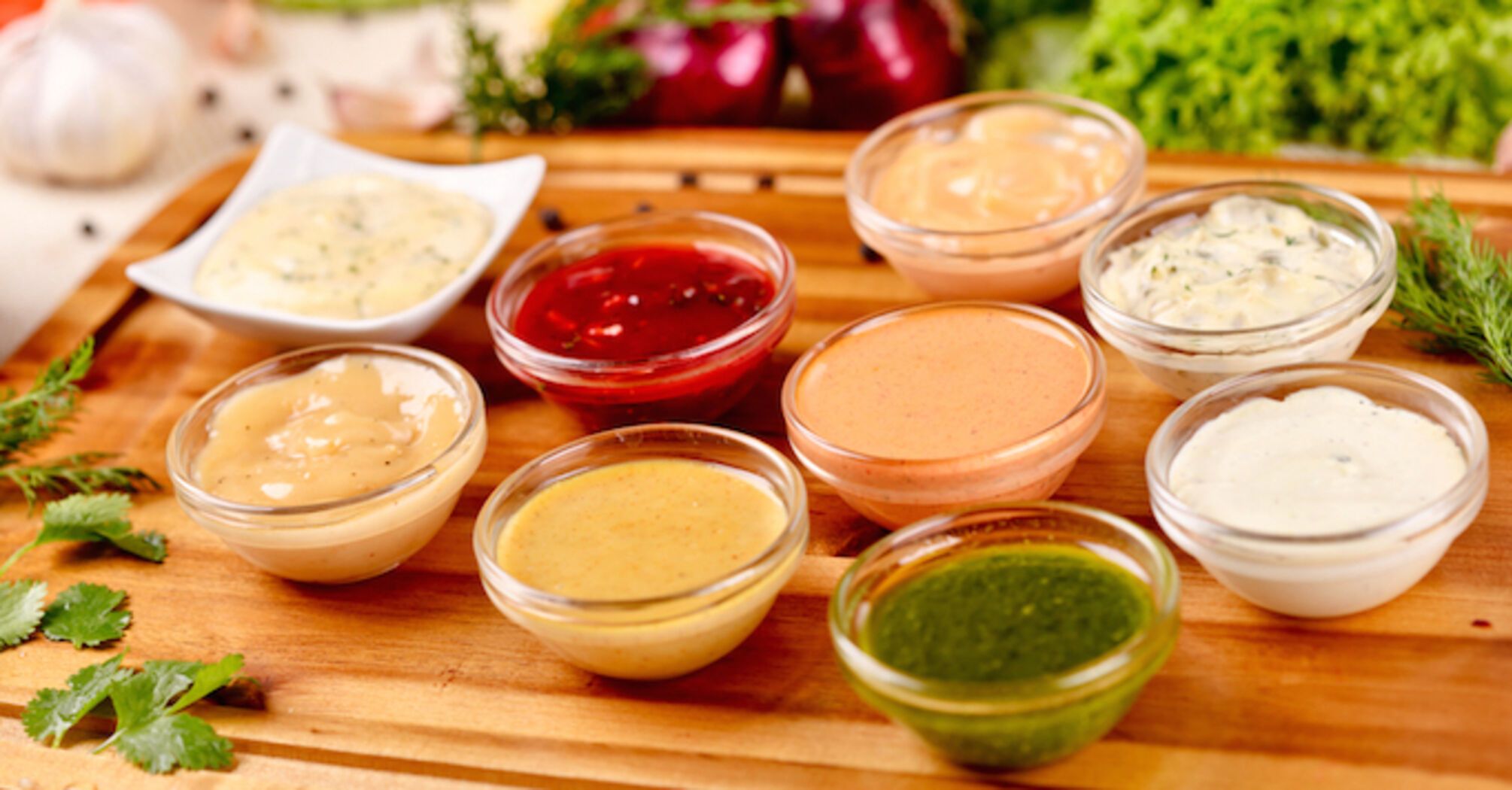 The most delicious summer sauces that will complete the taste of any dish: top 5