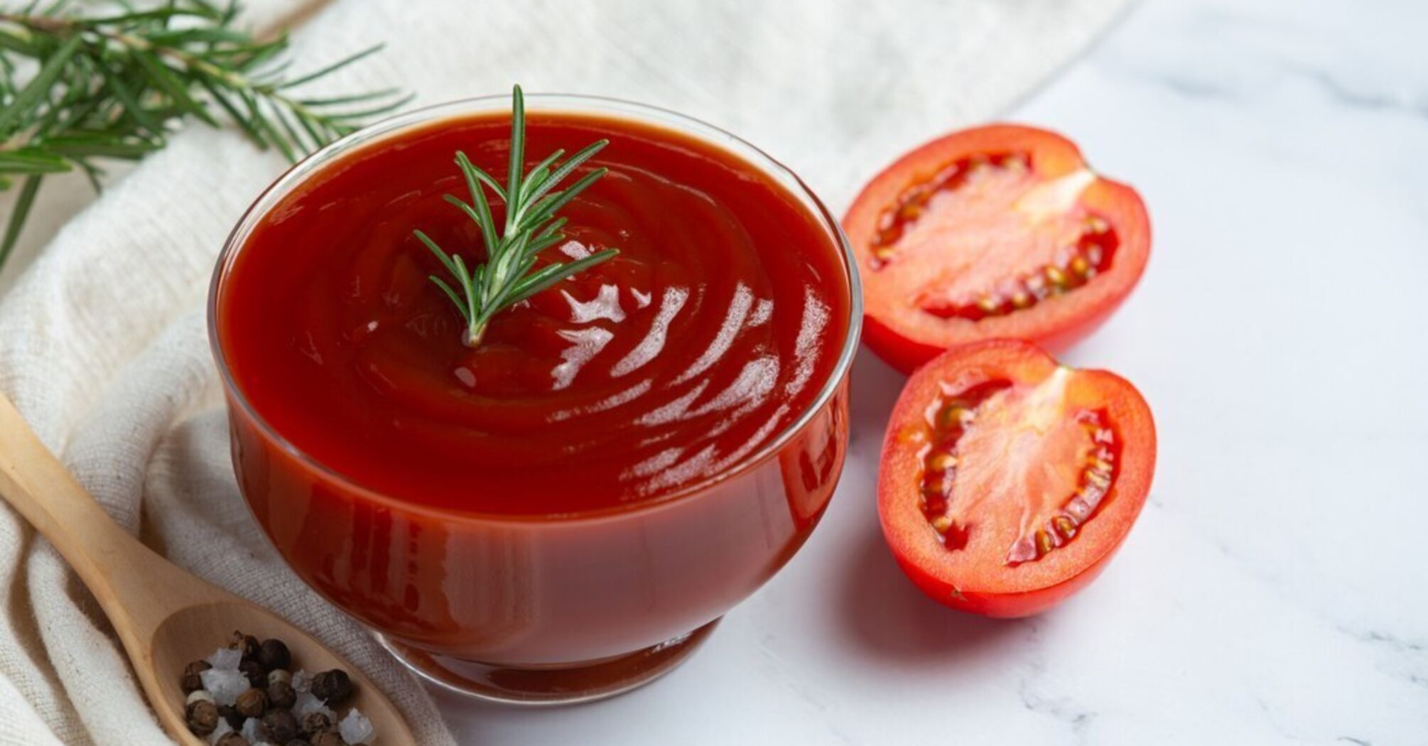 Homemade vinegar-free ketchup that can be frozen: how to make it