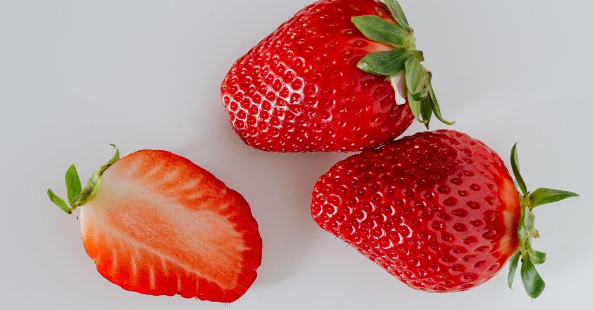 Refreshing strawberry kvass: you need only three ingredients