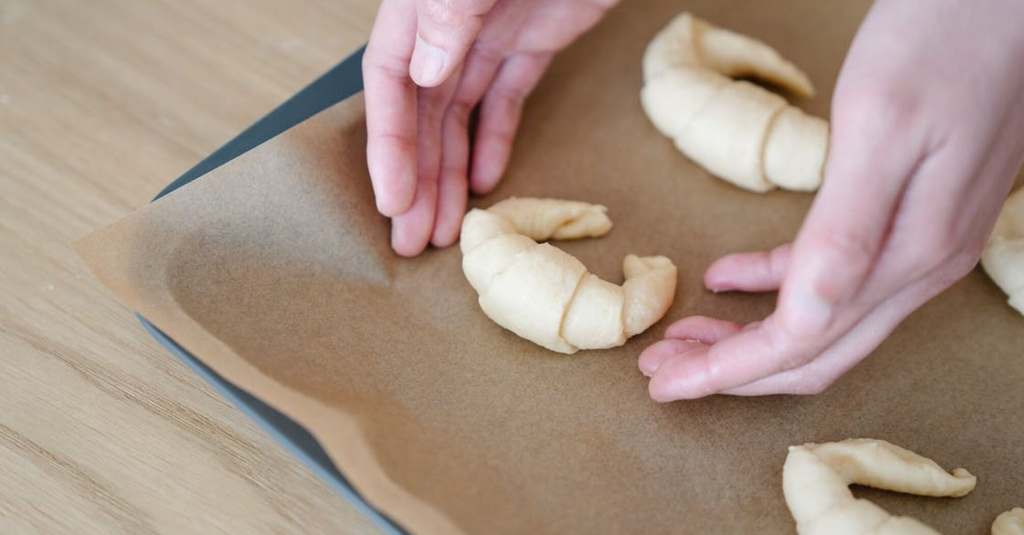 What to replace baking parchment with: a simple and budget-friendly alternative