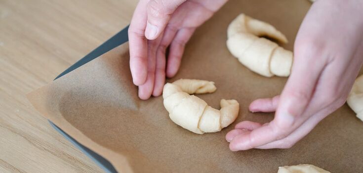 What to replace baking parchment with: a simple and budget-friendly alternative