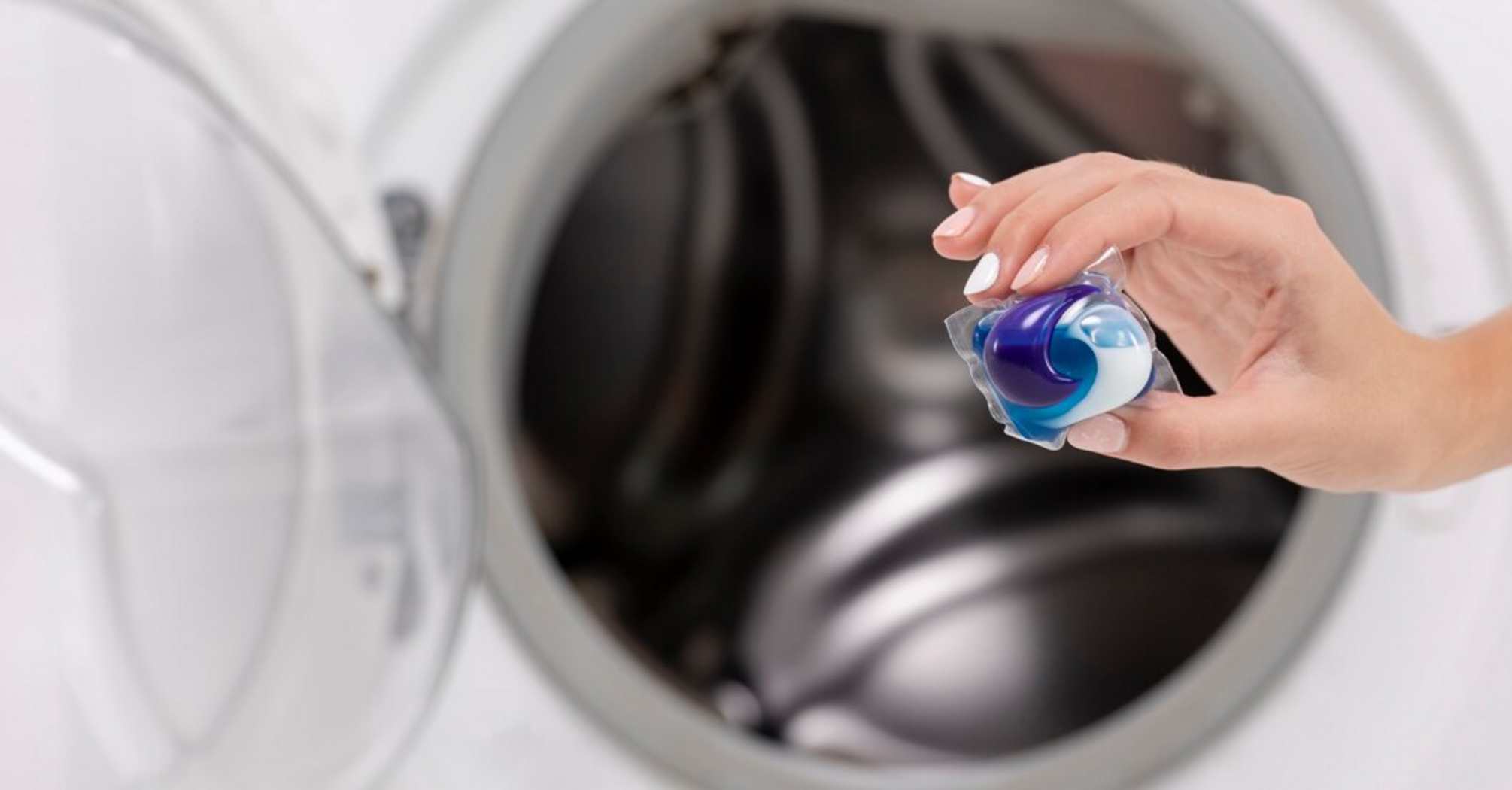 How to make your machine wash clothes better: the capsule trick