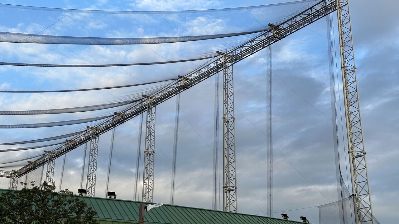 There are no safe places left in Russia: Moscow uses sports nets to protect the city from drones. Photo