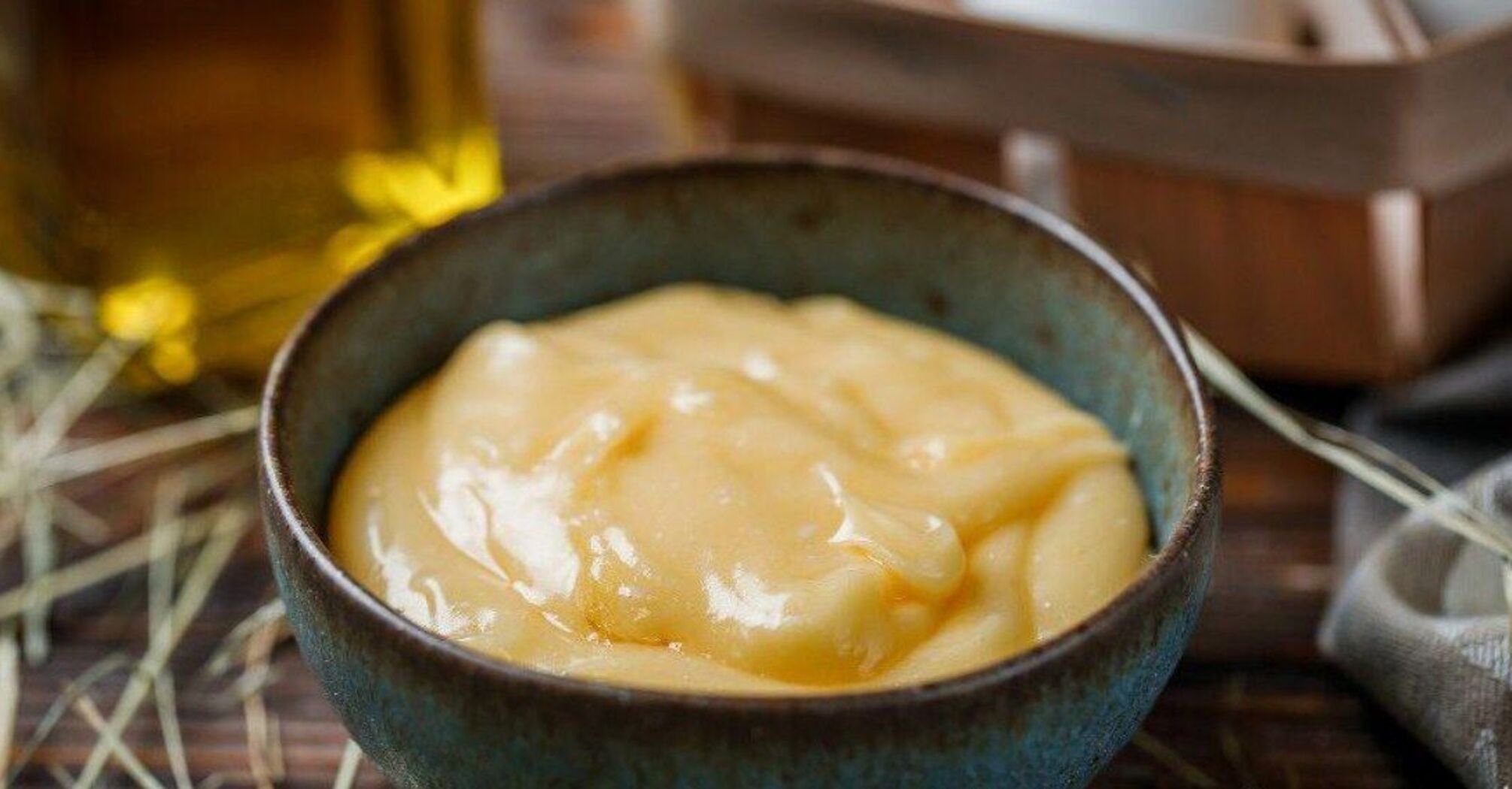 Homemade mayonnaise without eggs, which can even be eaten by children: what to cook with