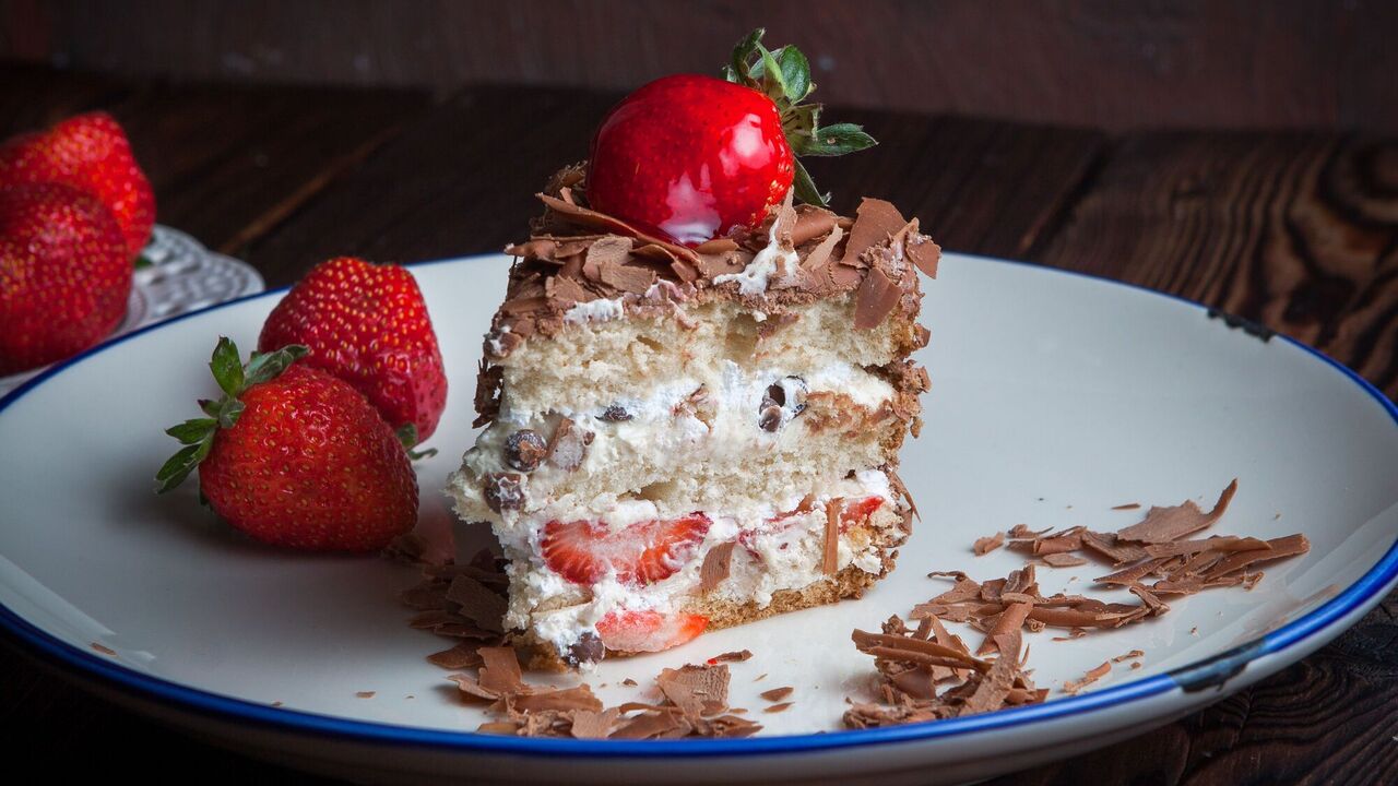 Dessert with strawberries and mascarpone: it tastes better than tiramisu