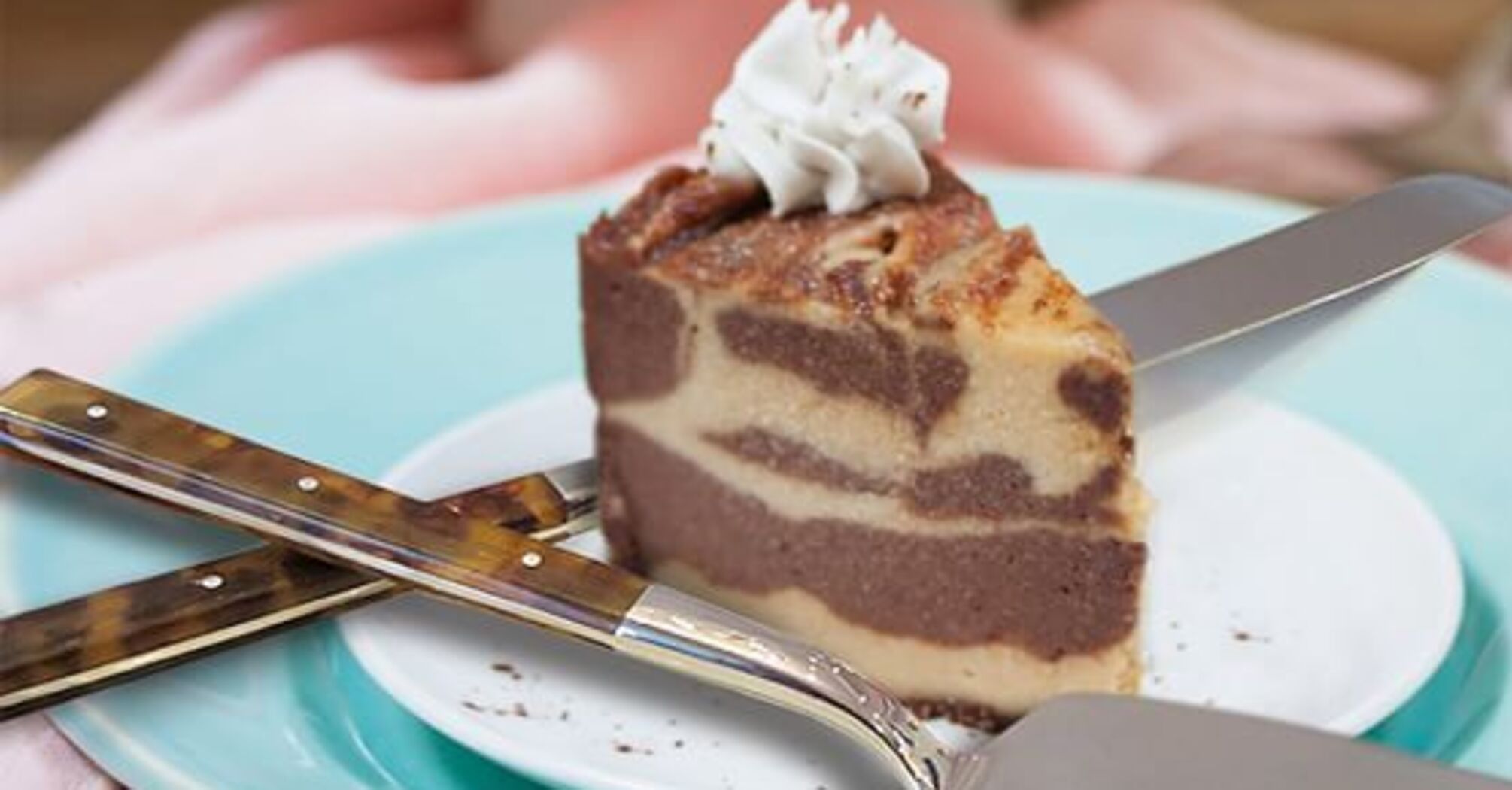 Spectacular Turtle cake: made from cocoa and sour cream