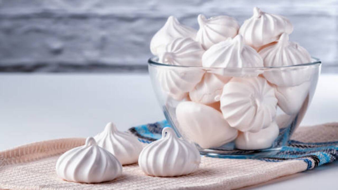 2-ingredient meringue: how to cook this quick dessert