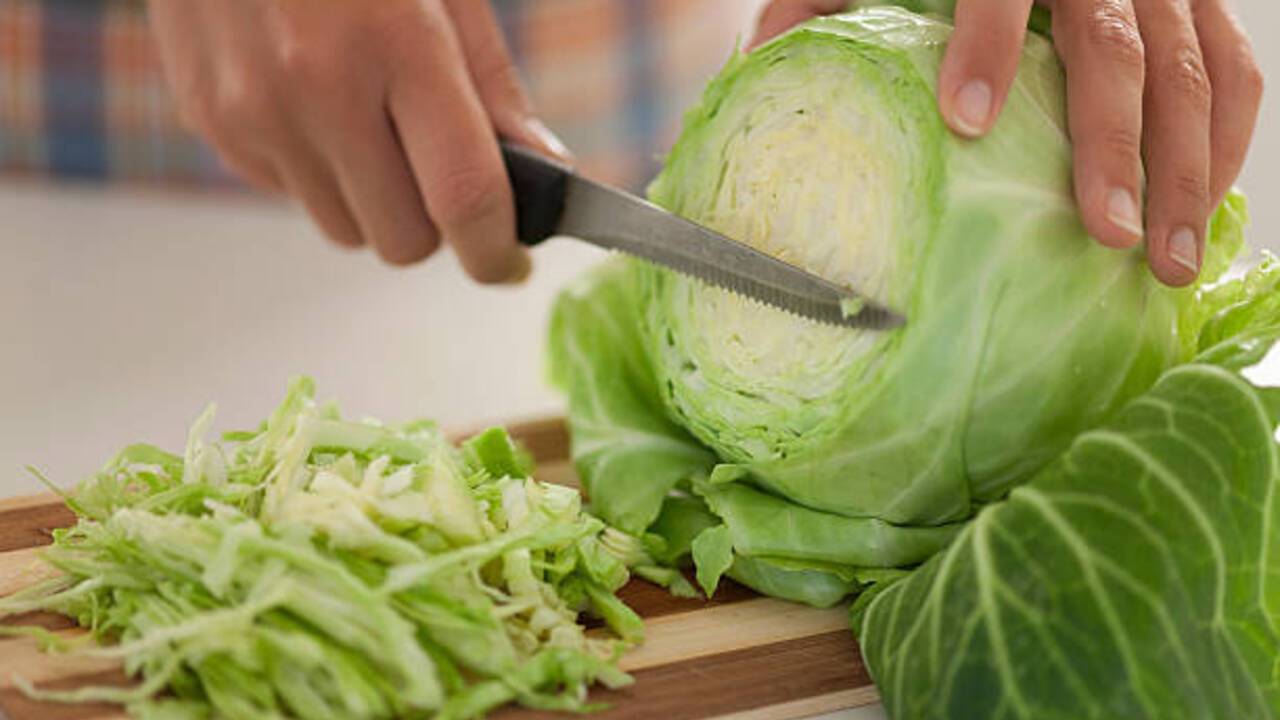 Not just salads: how to cook young cabbage in batter