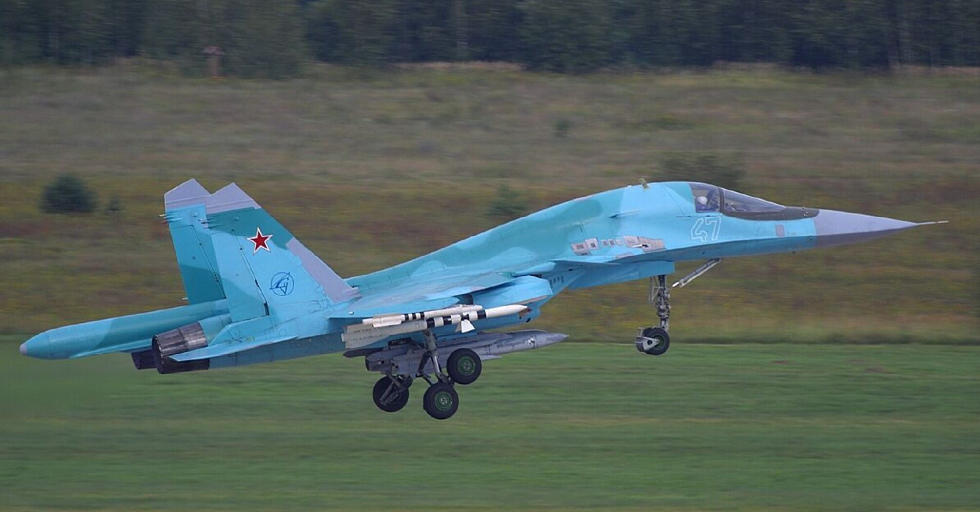 Carriers of guided bombs: it became known how many Su-34s Russia currently produces and has in service